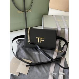 コピー 品 ブランドTOM FORD    高級感のある 26ＡＷ美品 人気モデル愛用..