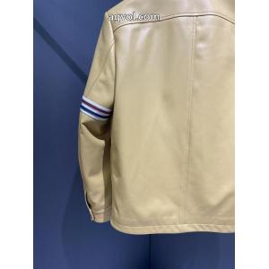 大人気アイテムが勢ぞろい 大人の色味  新作限定　人気沸騰中TOM FORD偽 ブランド 販売コート..