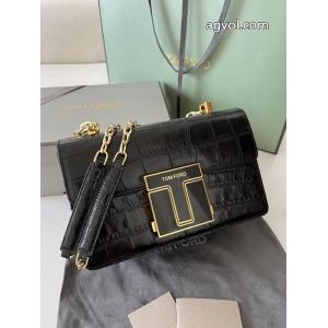 今年のトレンド！ 収納力抜群 綺麗なTOM FORDスーパー コピー どこで 買えるバッグ.