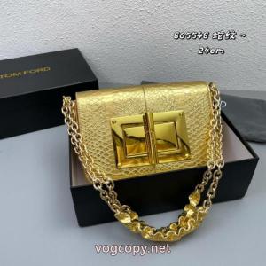 TOM FORD海外限定アイテム 安全発送 カジュアルもある絶妙な雰囲気バッグ偽物 ブランド ショップ..