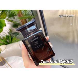 トムフォード雑貨小物ブランド コピー 激安カラバリ豊富 完売目前 人気ブランド秋冬の新作が続々登場..