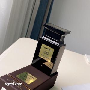 TOM FORDNewアイテム ちょっと大人の印象 毎年大人気商品雑貨小物ブランド コピー 着払い..