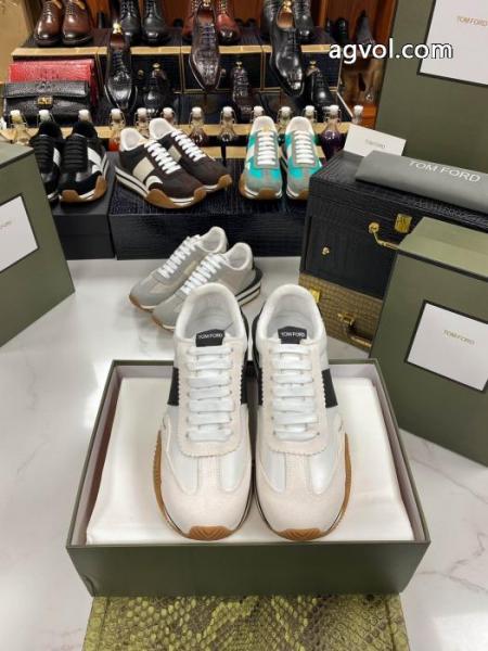 偽 ブランド 購入 スニーカー爆発的な人気 人気の商品 品良くおしゃれなTOM FORD. 1