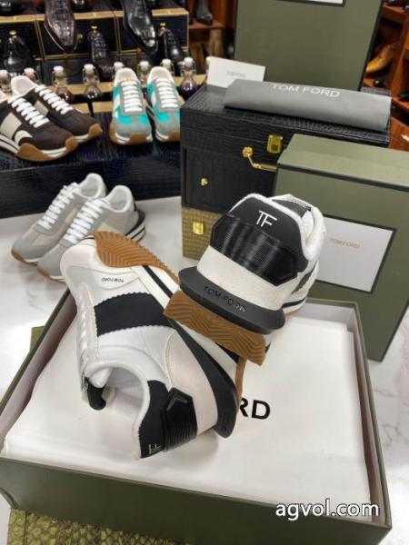 TOM FORDブランド コピー 専門店スニーカーデザイン性に優れた フェミニンな雰囲気 最新限定お目立ち.. 5
