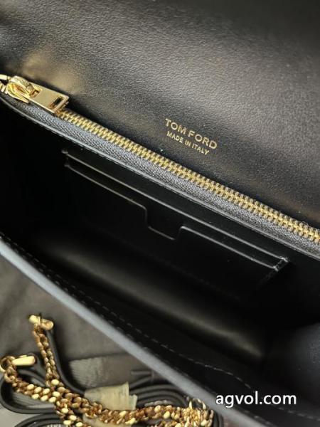 コピー 品 ブランドTOM FORD 高級感のある 26AW美品 人気モデル愛用.. 5