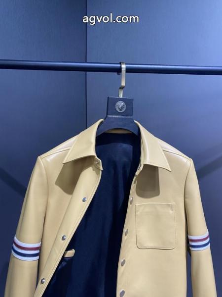 大人気アイテムが勢ぞろい 大人の色味 新作限定 人気沸騰中TOM FORD偽 ブランド 販売コート.. 6
