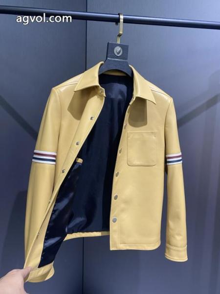 大人気アイテムが勢ぞろい 大人の色味 新作限定 人気沸騰中TOM FORD偽 ブランド 販売コート.. 5