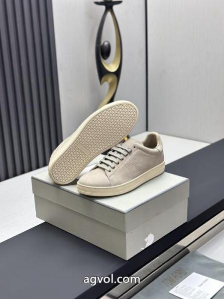 TOM FORDスニーカー偽物 ブランド 販売2026年トレンドNO1 半歩先をゆくオシャレ カジュアル反転魅力.. 3