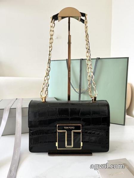 今年のトレンド! 収納力抜群 綺麗なTOM FORDスーパー コピー どこで 買えるバッグ. 6
