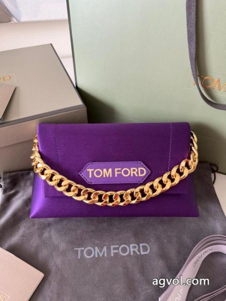 ブランド 品 激安 通販バッグ弾力性の高い トップスからチラ見える安心 全国無料セールTOM FORD.. 6