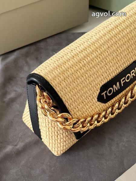 バッグブランド コピー s 級大活躍間違いなし たくさん歩く日にも大活躍 最新コレクションTOM FORD. 3