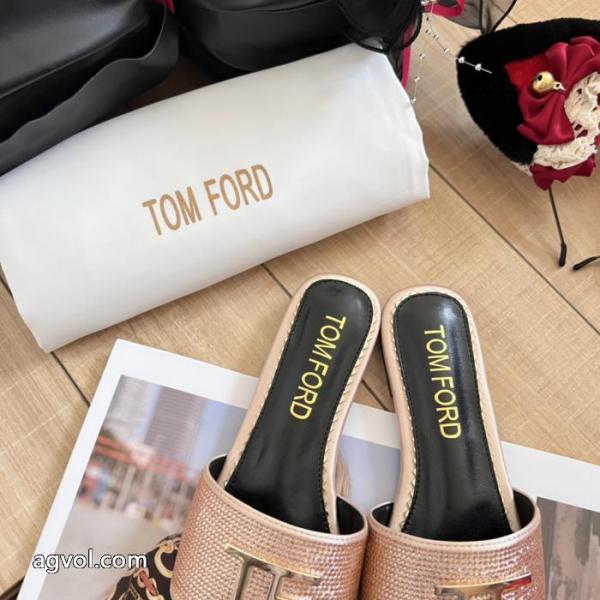 コピー ブランド 通販TOM FORD希少大人気 大注目　早い者勝ち 様々なシーンに対応できるアイテムブーツ.. 6 
