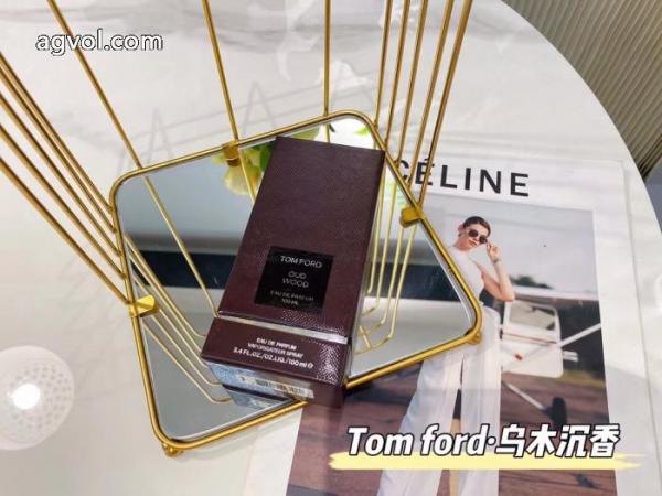 トムフォード雑貨小物ブランド コピー 激安カラバリ豊富 完売目前 人気ブランド秋冬の新作が続々登場.. 1