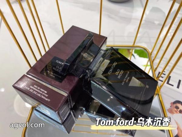 トムフォード雑貨小物ブランド コピー 激安カラバリ豊富 完売目前 人気ブランド秋冬の新作が続々登場.. 2