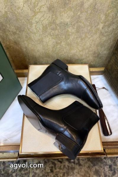 ブランド コピー ショップお洒落で人気アイテム 上品上質 2026冬に意外と人気な新作TOM FORDブーツ.. 6 