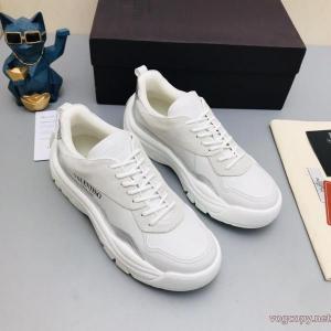 スニーカーVALENTINO高級感演出 人気のオシャレものから お手頃価格でGET偽 ブランド 購入.